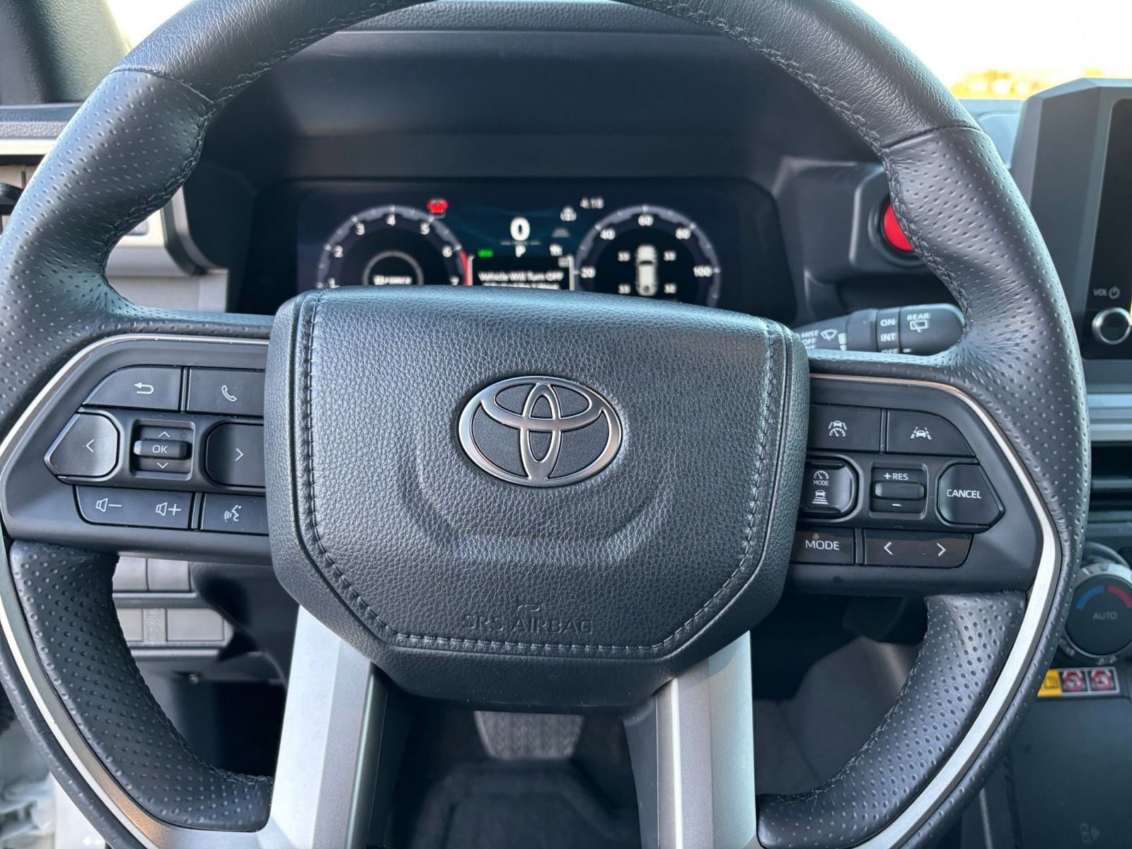 Used 2025 Toyota 4Runner TRD Off-Road image 28