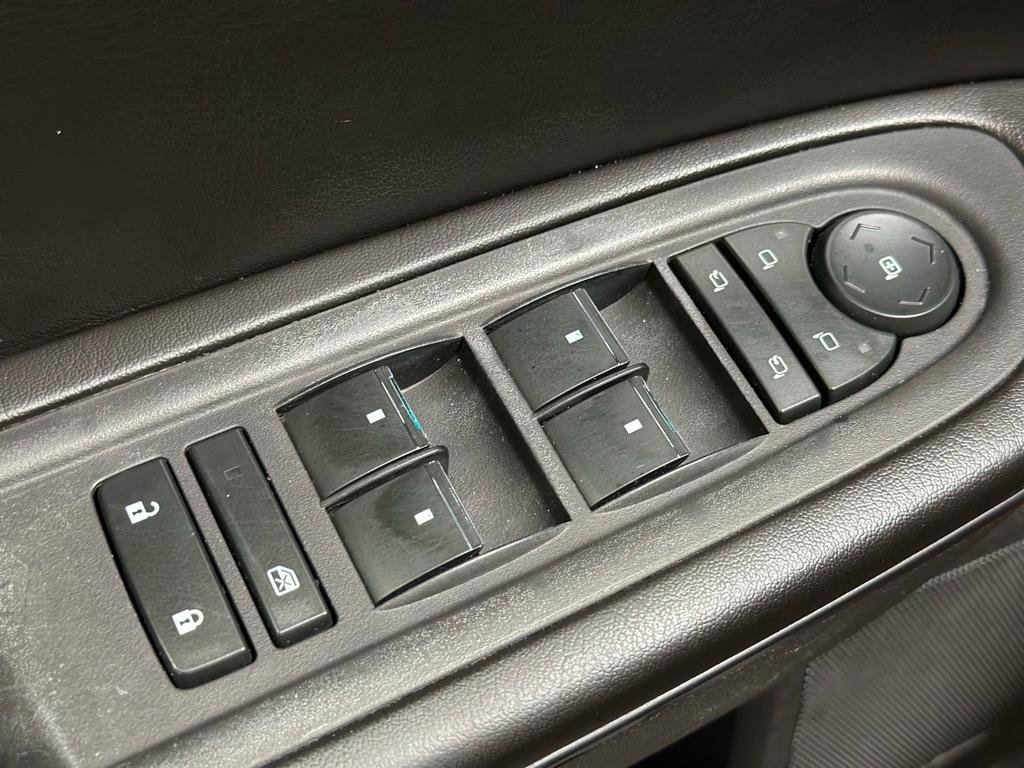 Used 2017 Chevrolet Traverse LT image 35