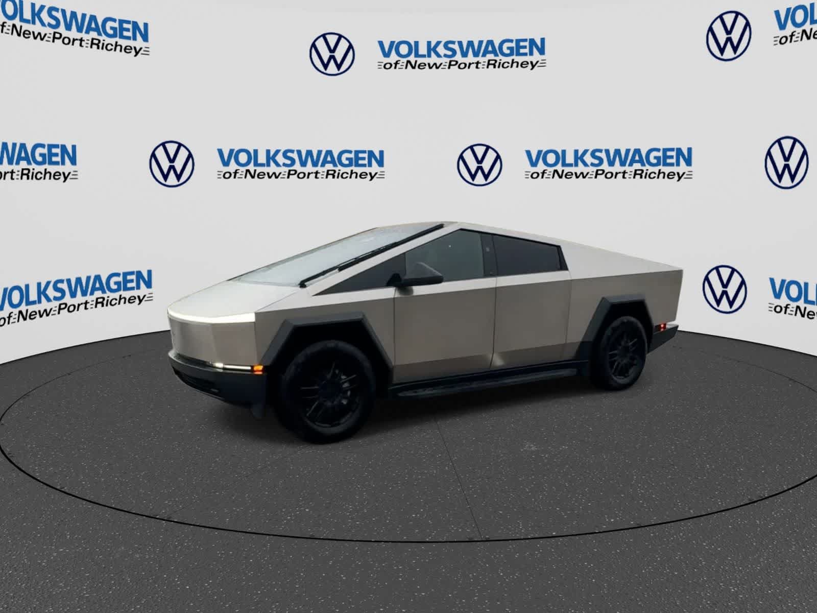 Used 2024 Tesla Cybertruck Cyberbeast AWD/4WD image 4