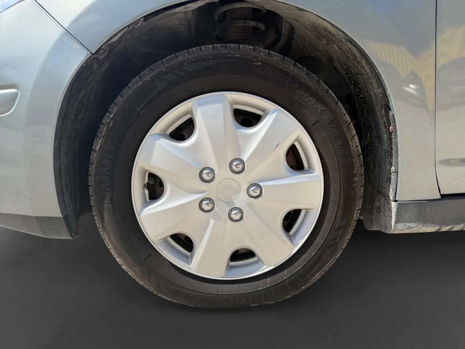 Used 2009 Nissan Versa 1.8 S FWD image 9