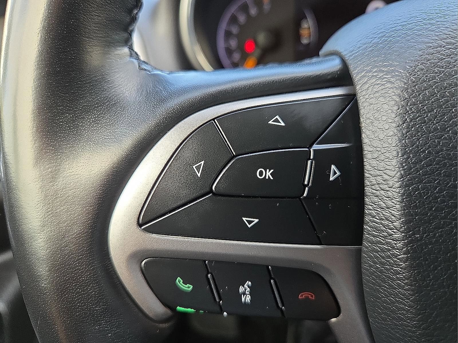 Used 2021 Jeep Grand Cherokee Limited AWD/4WD image 19
