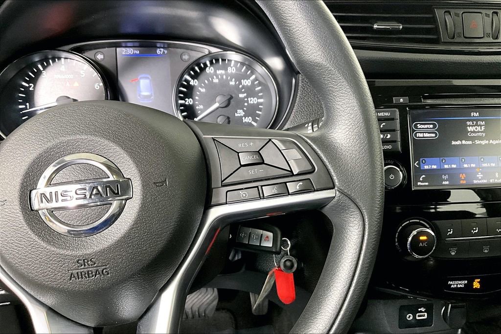 Used 2018 Nissan Rogue S image 19