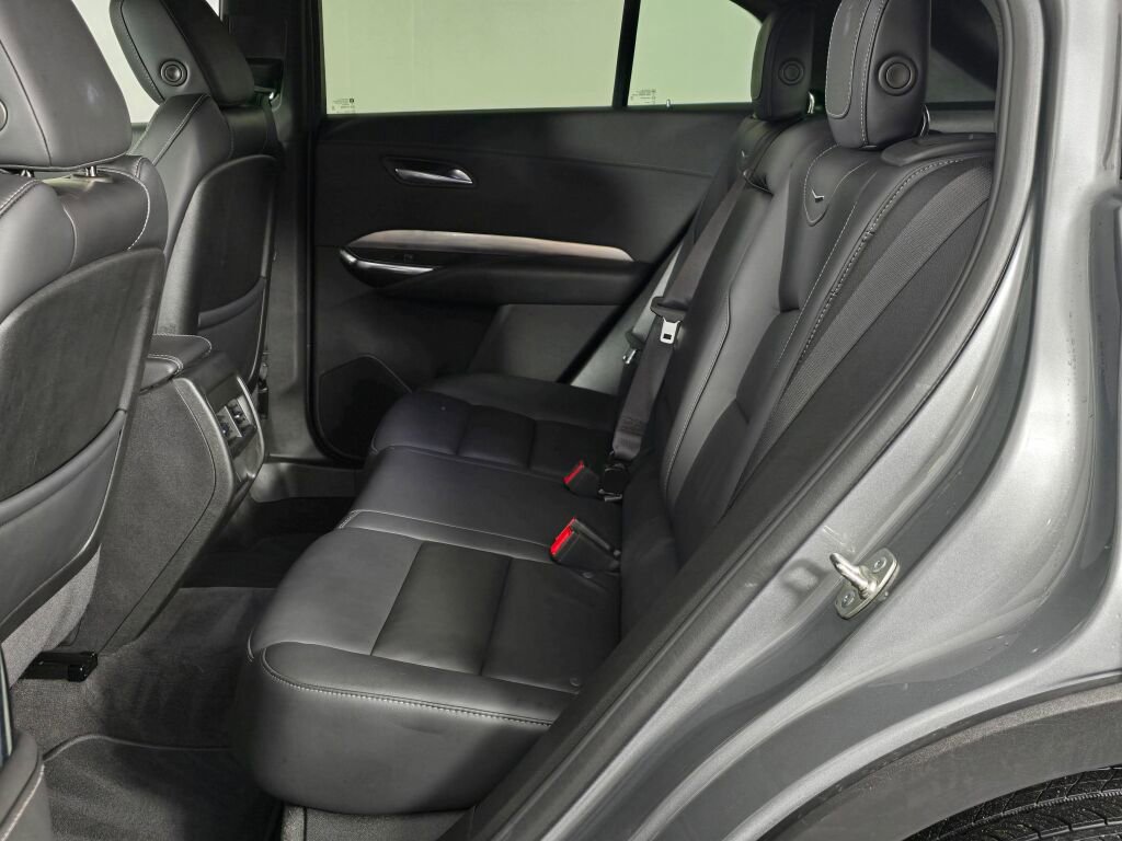 Used 2024 Cadillac XT4 Premium Luxury image 34