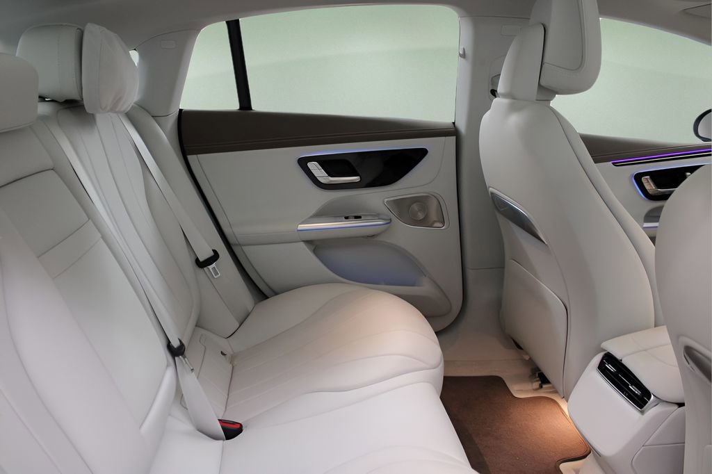 Used 2025 Mercedes-Benz EQE 350+ 4MATIC Sedan image 28