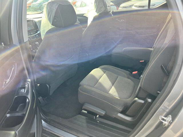 Used 2019 Chevrolet Traverse LT image 10