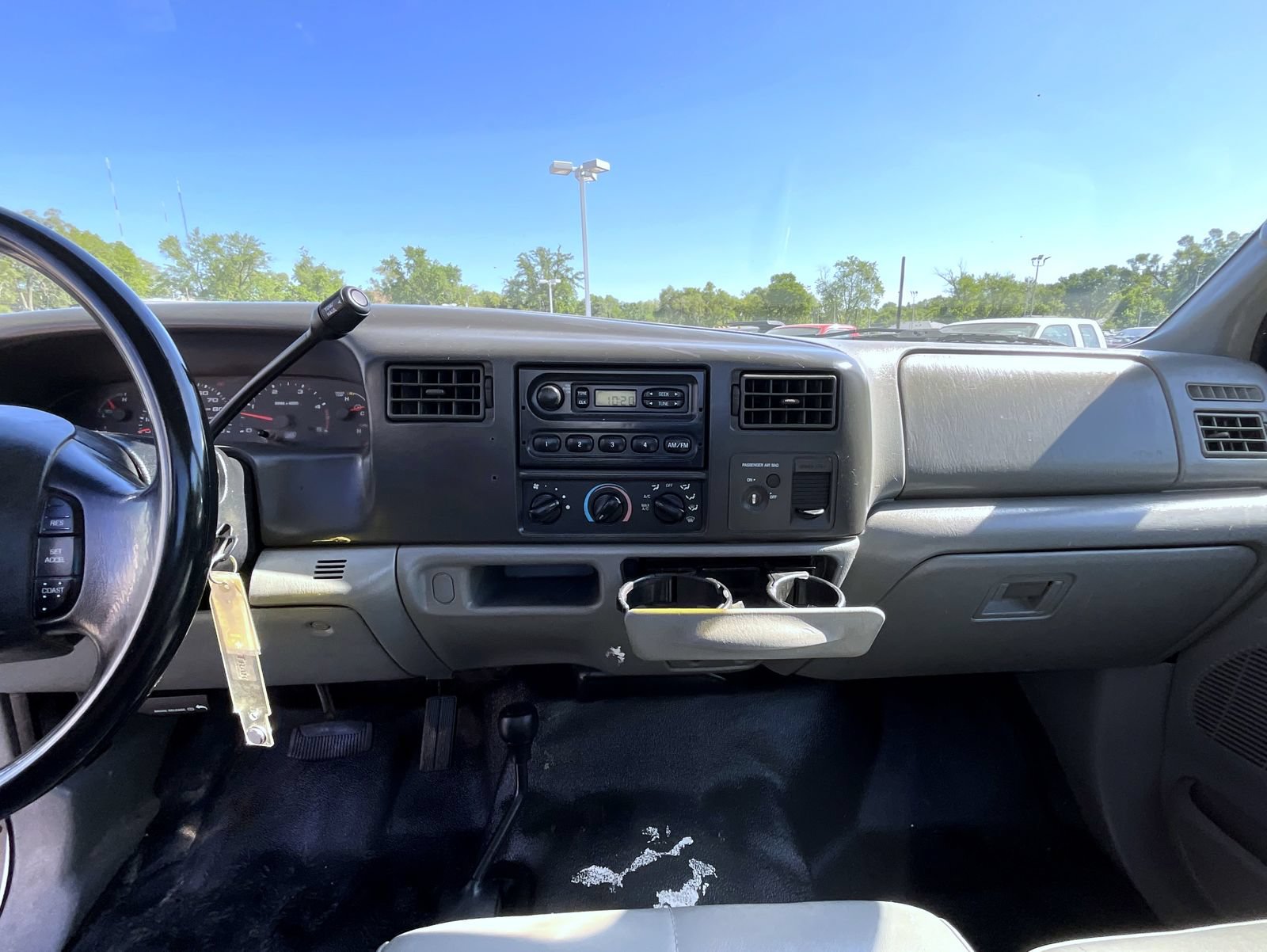 Used 2004 Ford F550 4x4 Regular Cab Super Duty image 12