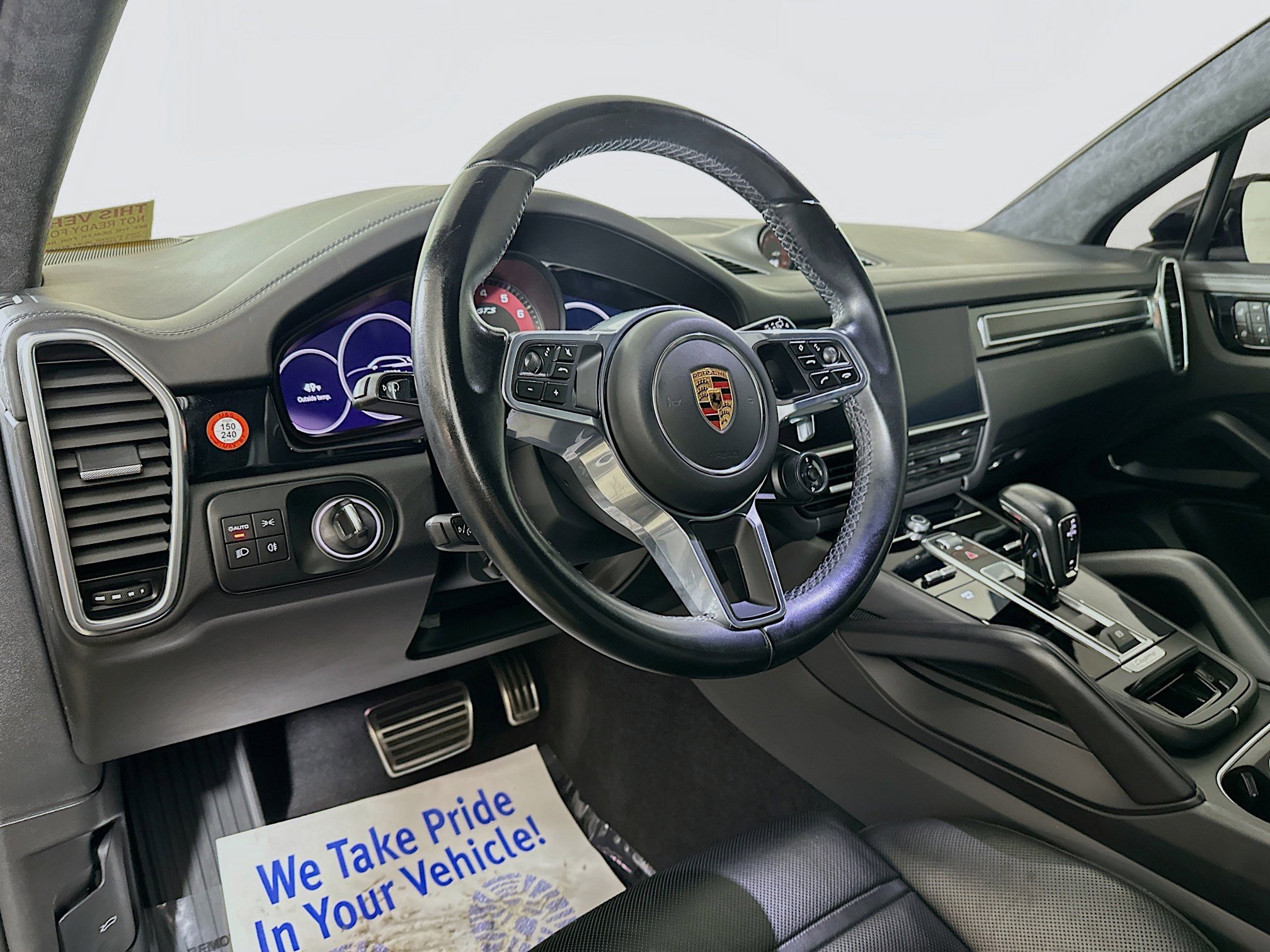 Used 2023 Porsche Cayenne GTS image 9