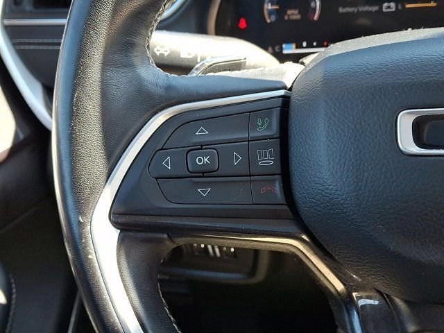 Used 2022 Jeep Grand Cherokee Laredo w/ Luxury Tech Group I AWD/4WD image 26