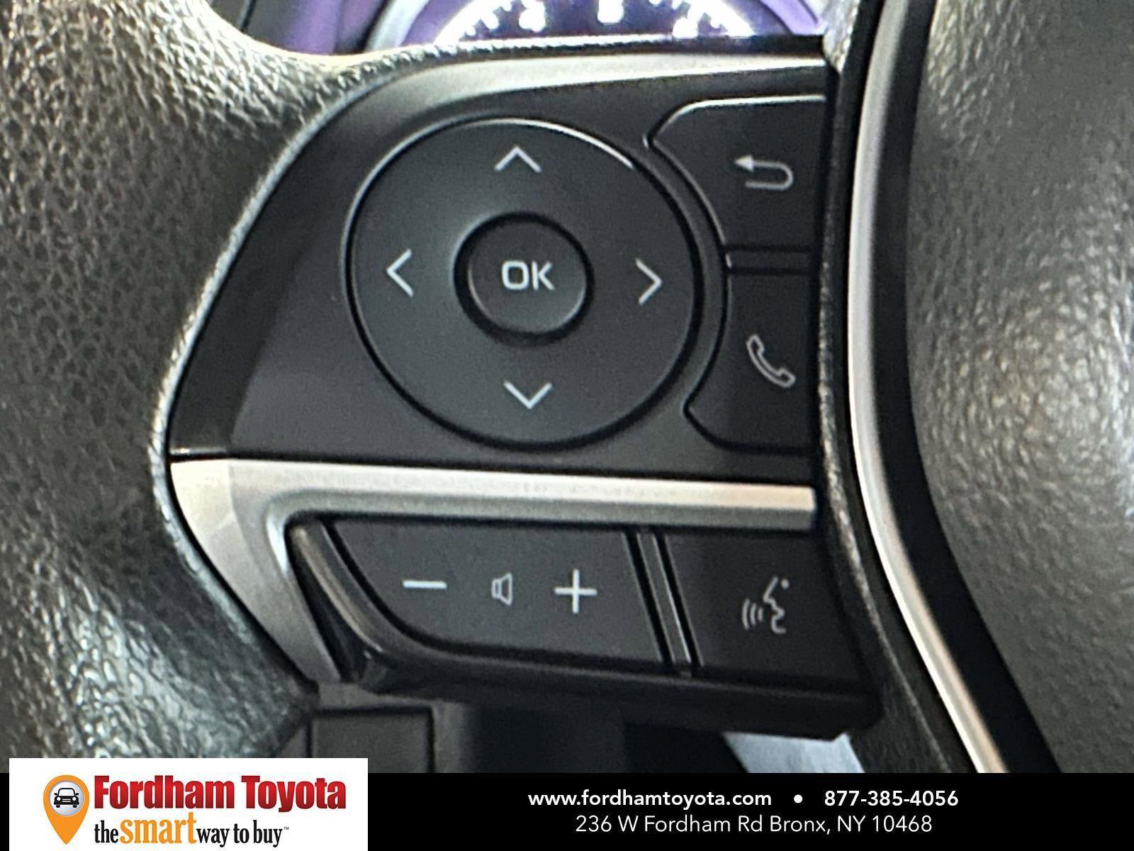 Used 2022 Toyota Camry LE image 26