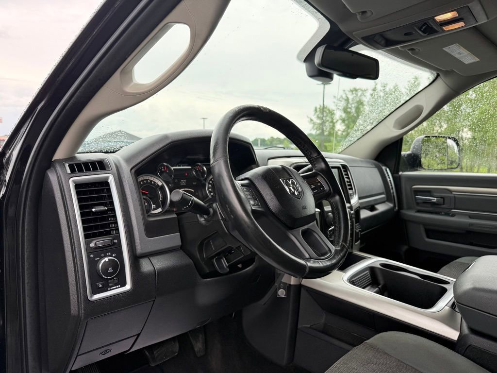 Used 2017 RAM 3500 Big Horn w/ Sport Appearance Group AWD/4WD image 19