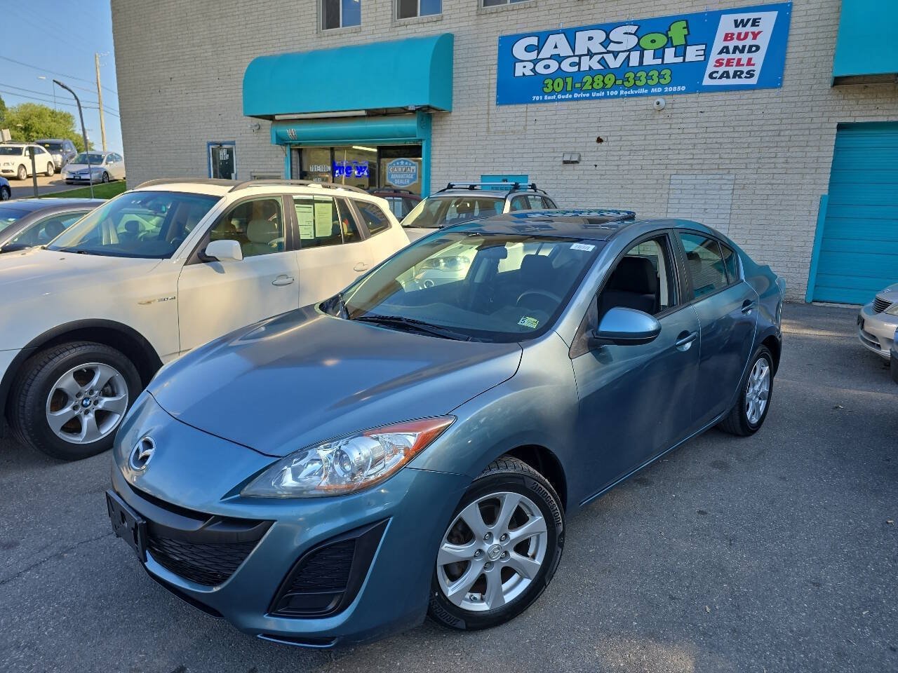 Used 2011 MAZDA MAZDA3 i Touring FWD image 3