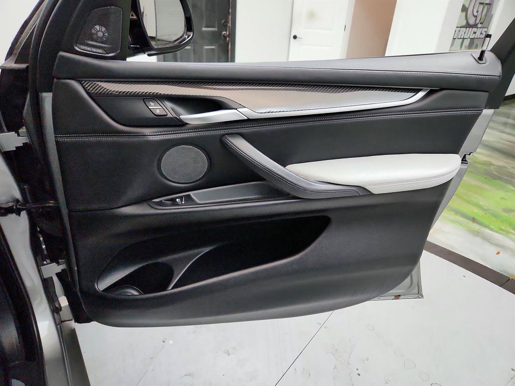 Used 2017 BMW X5 M AWD/4WD image 29