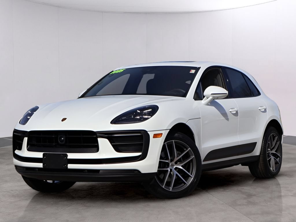 Used 2025 Porsche Macan AWD/4WD image 1