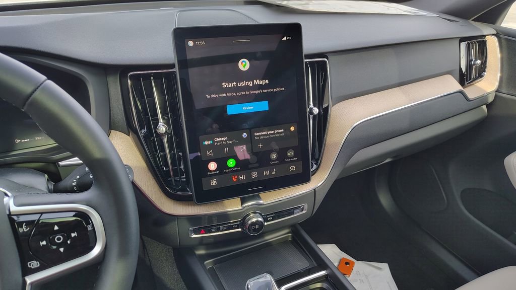 New 2026 Volvo XC60 B5 Plus w/ Protection Package Premier image 18