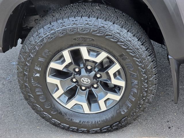 Used 2023 Toyota Tacoma TRD Off-Road AWD/4WD image 18
