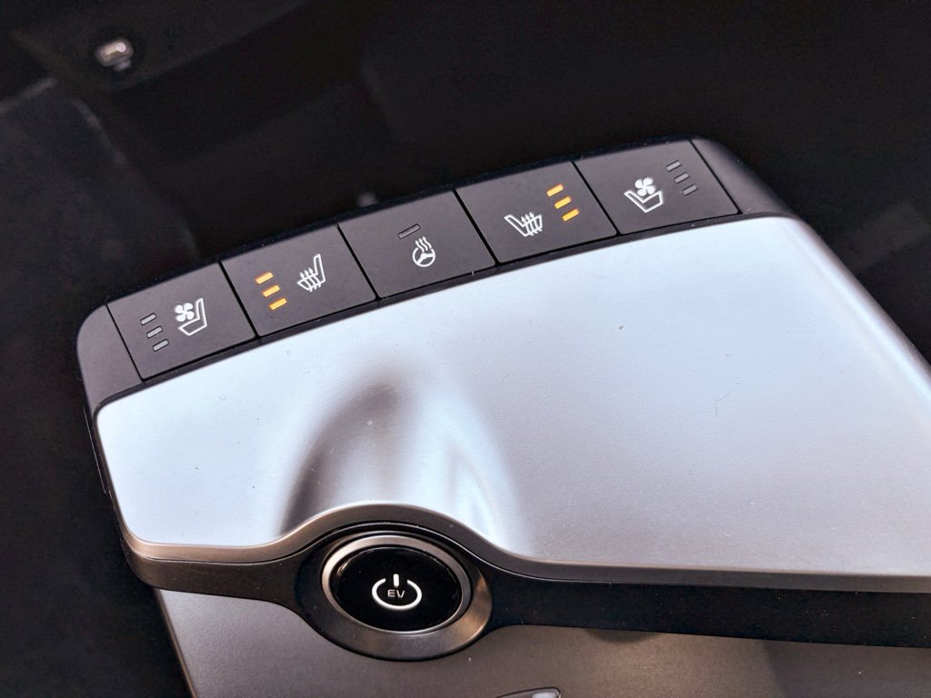 Used 2022 Kia EV6 Wind image 16