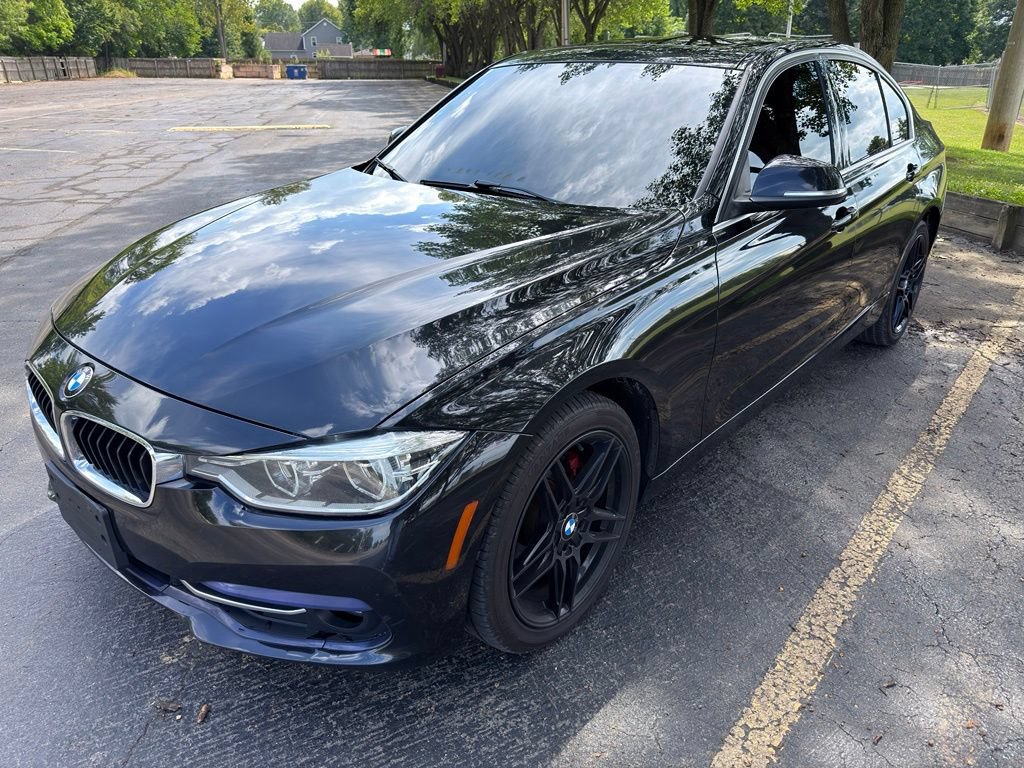 Used 2018 BMW 330i xDrive Sedan AWD/4WD image 17