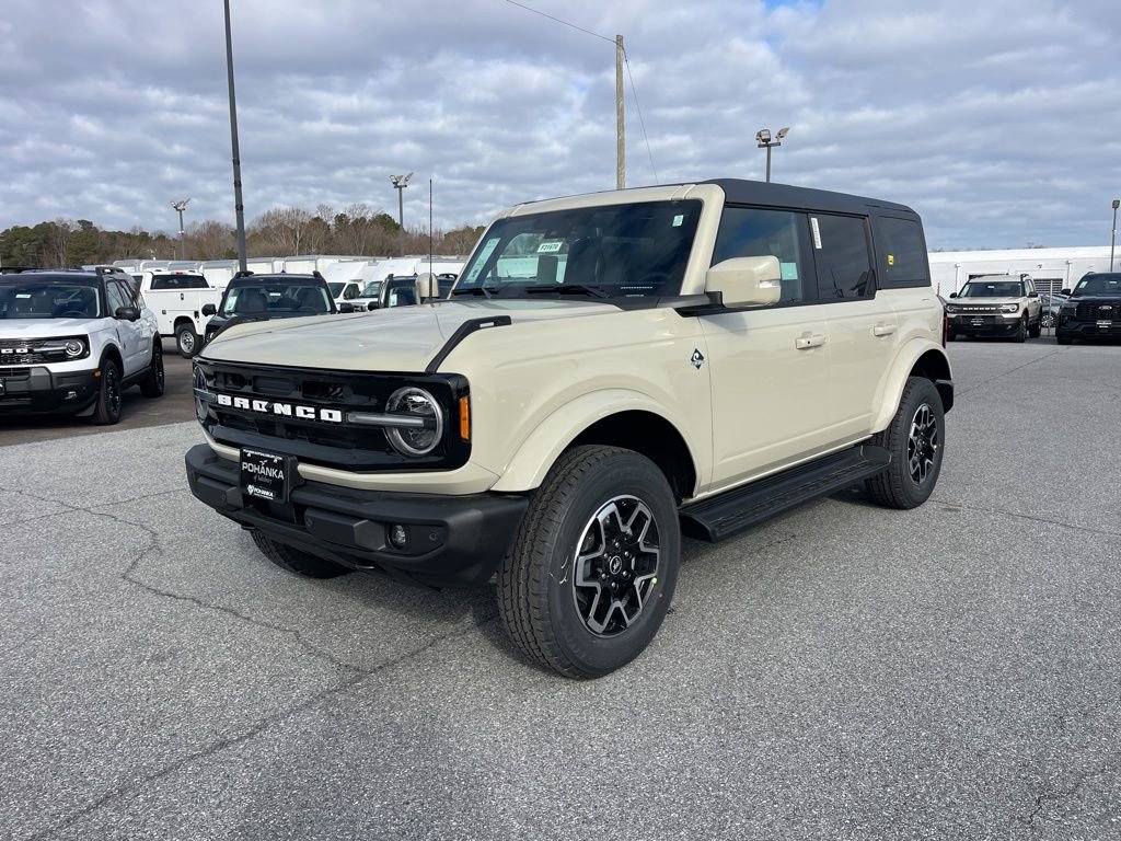 New 2025 Ford Bronco Outer Banks image 2