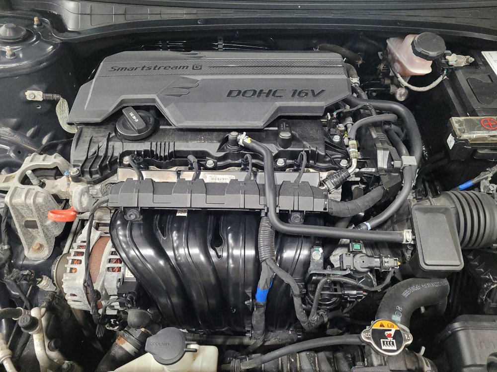 Used 2021 Hyundai Elantra SE FWD image 30