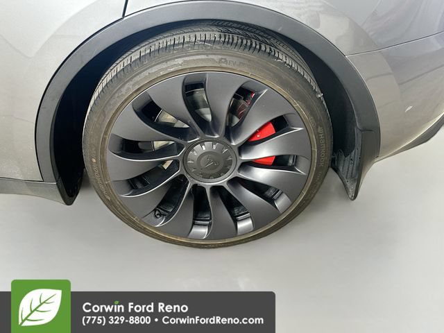 Used 2024 Tesla Model Y Performance AWD/4WD image 32