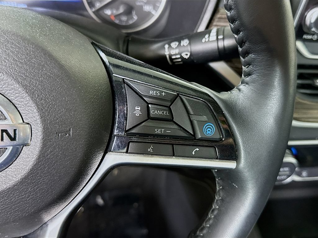 Certified 2019 Nissan Altima 2.0 Platinum FWD image 24
