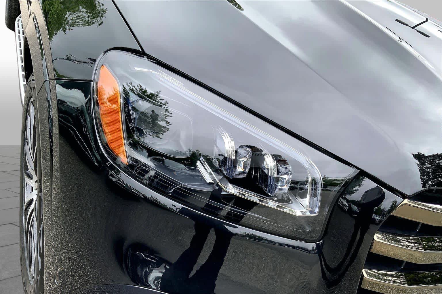 New 2026 Mercedes-Benz GLS 580 4MATIC image 17