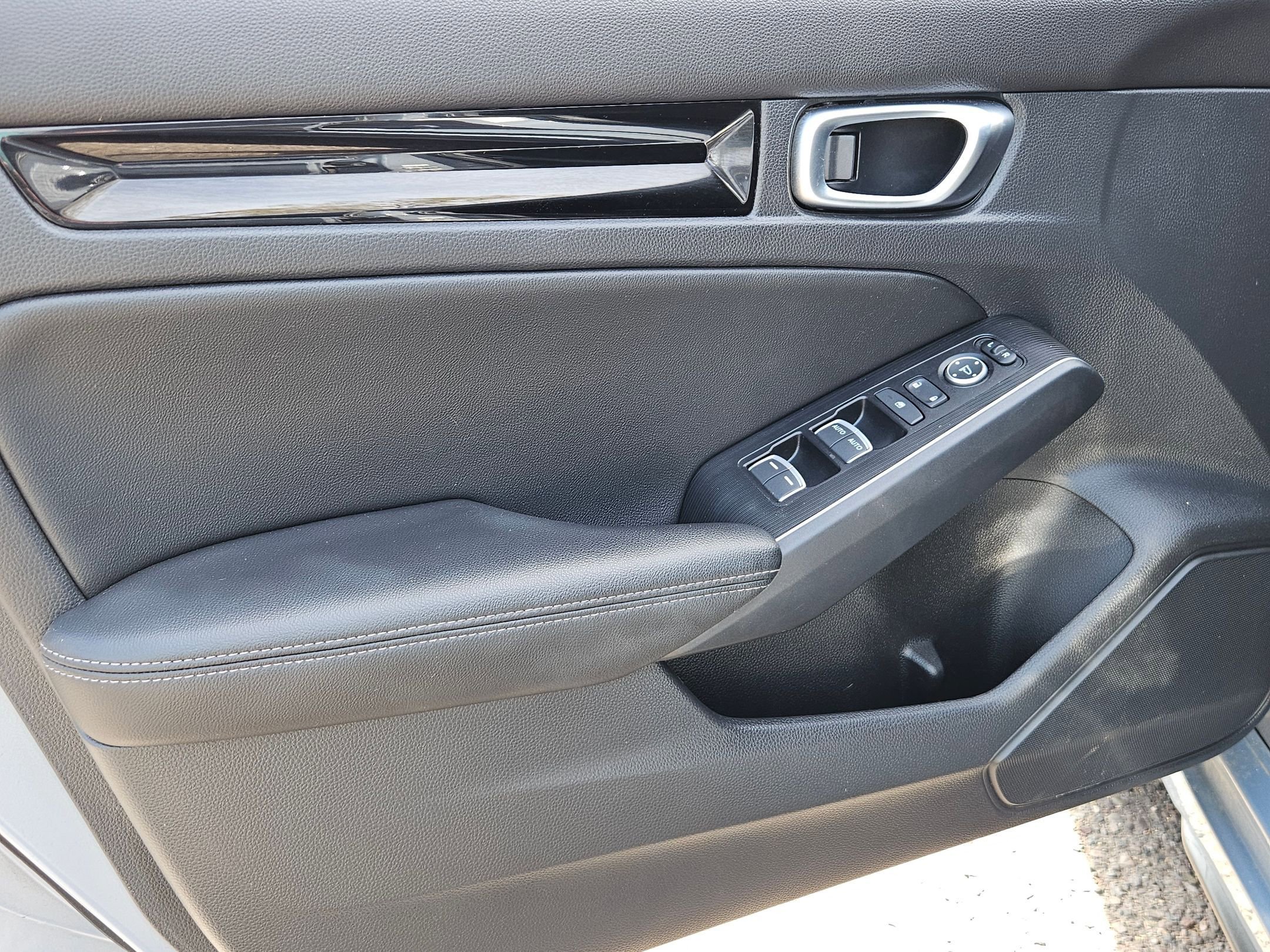 Used 2022 Honda Civic Sport Touring image 11