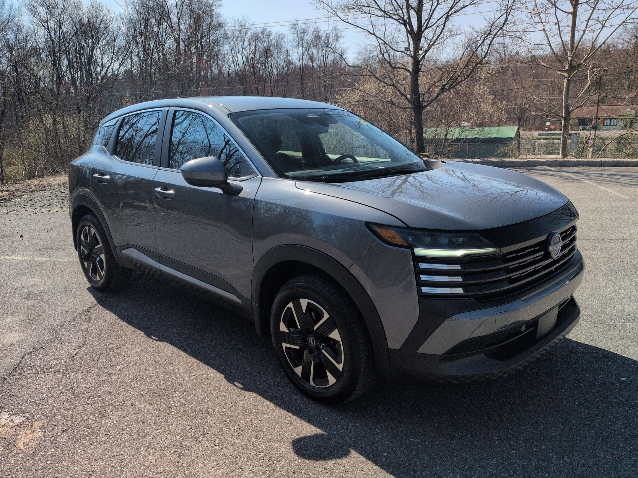 Used 2025 Nissan Kicks SV image 3