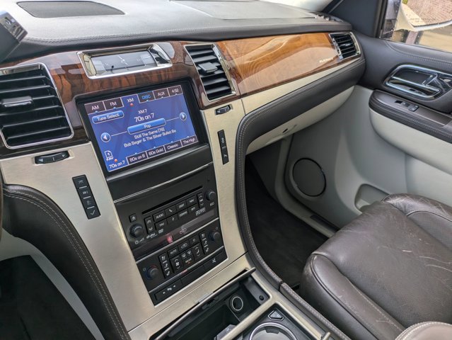 Used 2014 Cadillac Escalade Platinum image 13