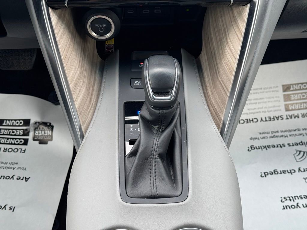 Certified 2023 Toyota Venza XLE AWD/4WD image 34