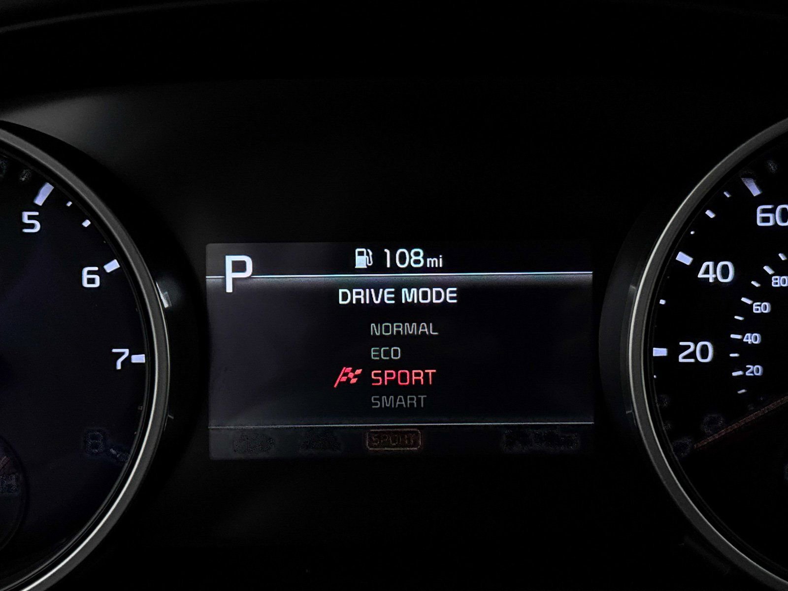 Used 2024 Kia Carnival LX image 9