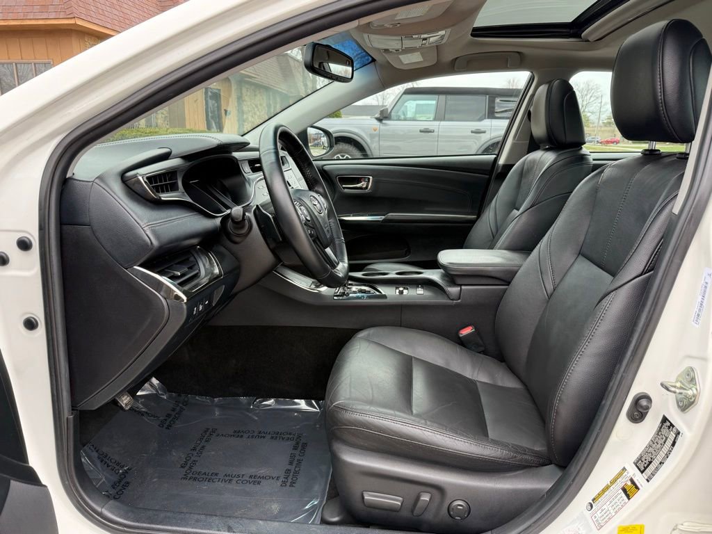 Used 2016 Toyota Avalon Touring image 9