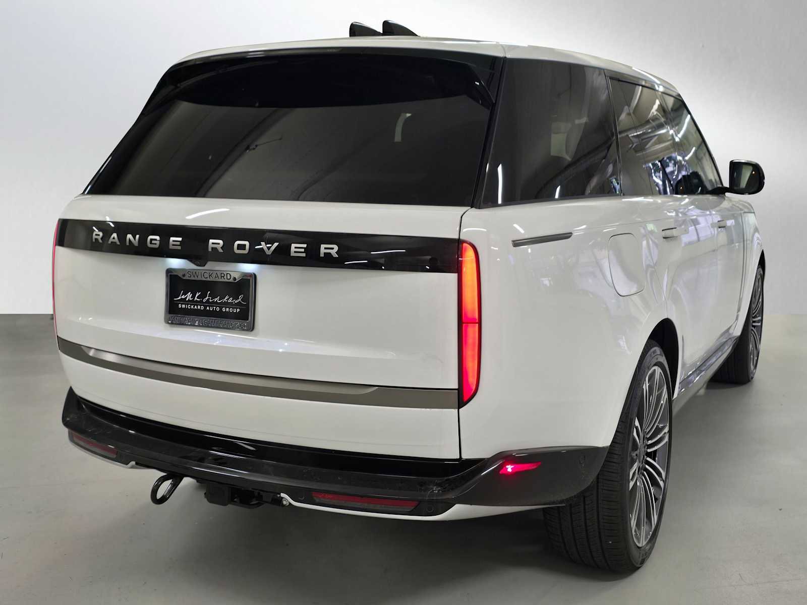 New 2026 Land Rover Range Rover SE image 5