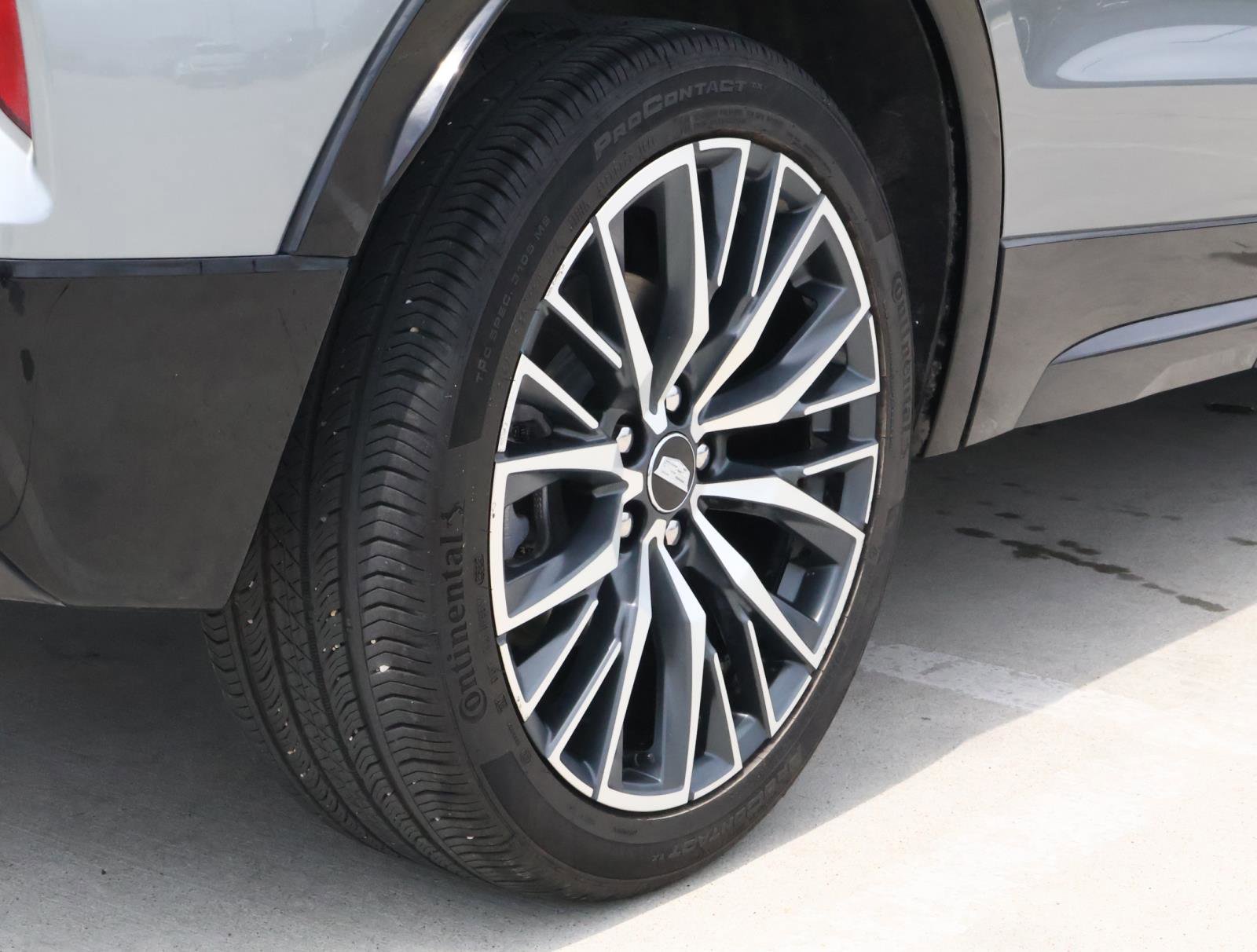 Used 2024 Cadillac XT4 Sport FWD image 12