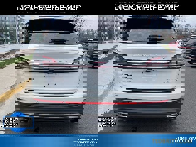 Used 2023 Lincoln Nautilus Reserve image 7