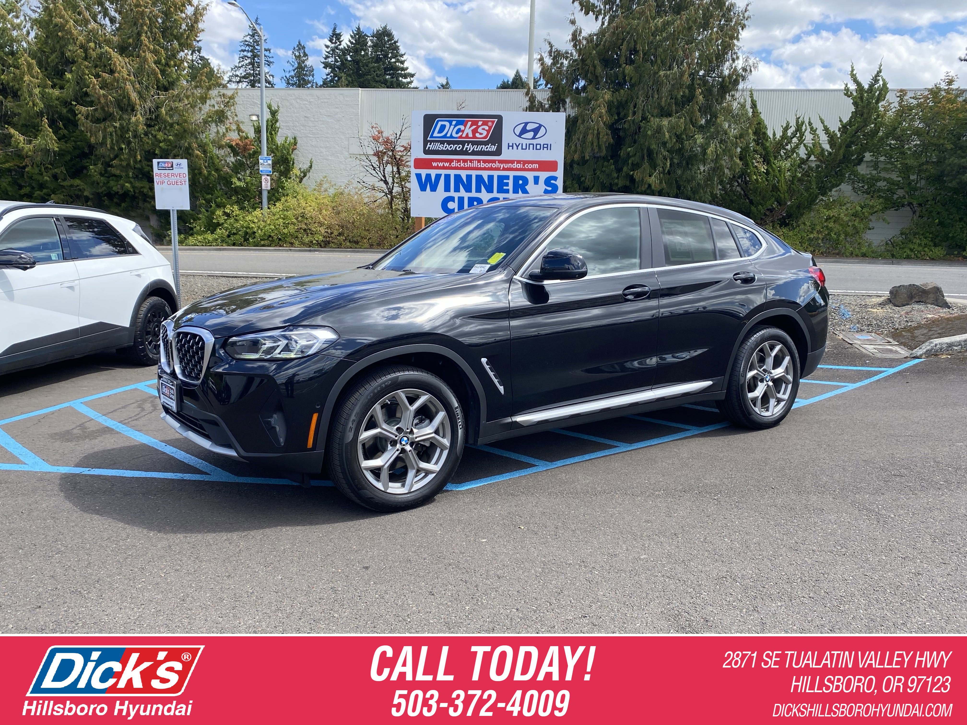 Used 2022 BMW X4 xDrive30i w/ Premium Package image 1