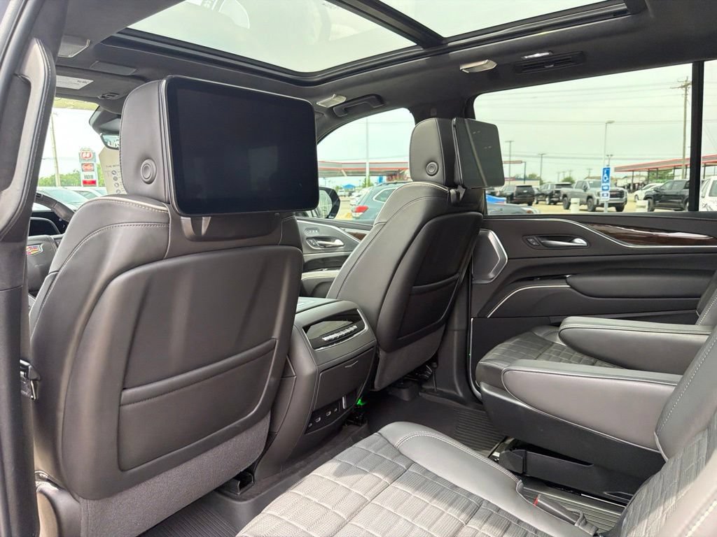 Certified 2024 Cadillac Escalade ESV Sport Platinum w/ LPO, ONYX Package AWD/4WD image 14