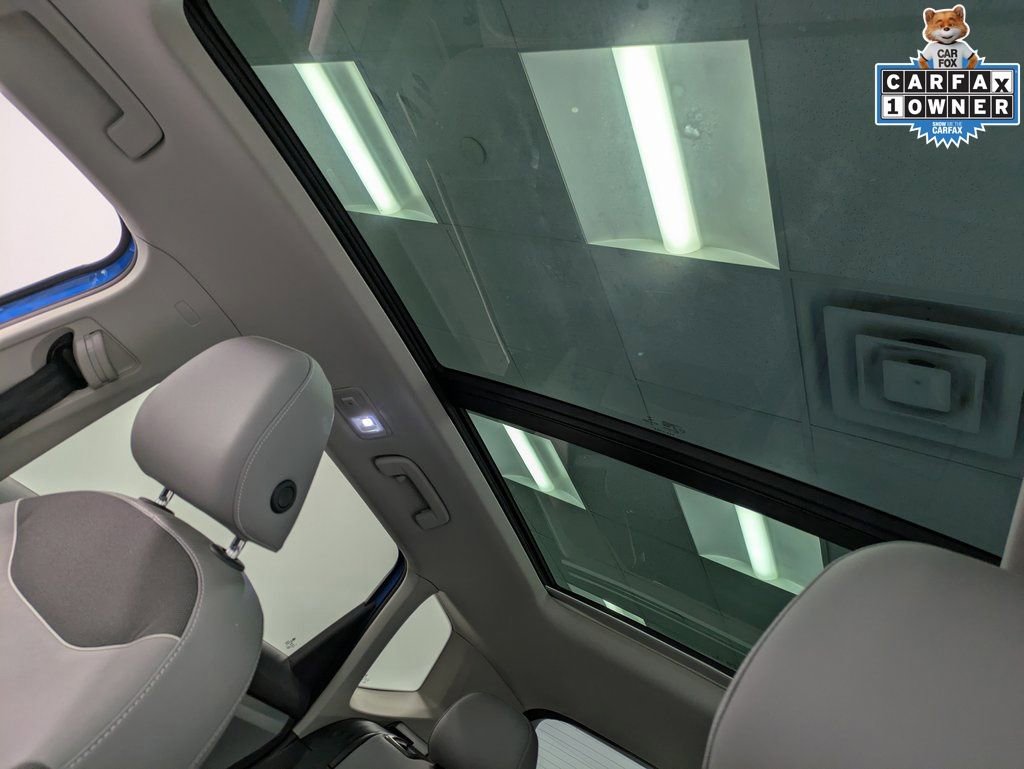 Used 2023 Volkswagen Taos SE w/ Panoramic Sunroof Package image 23