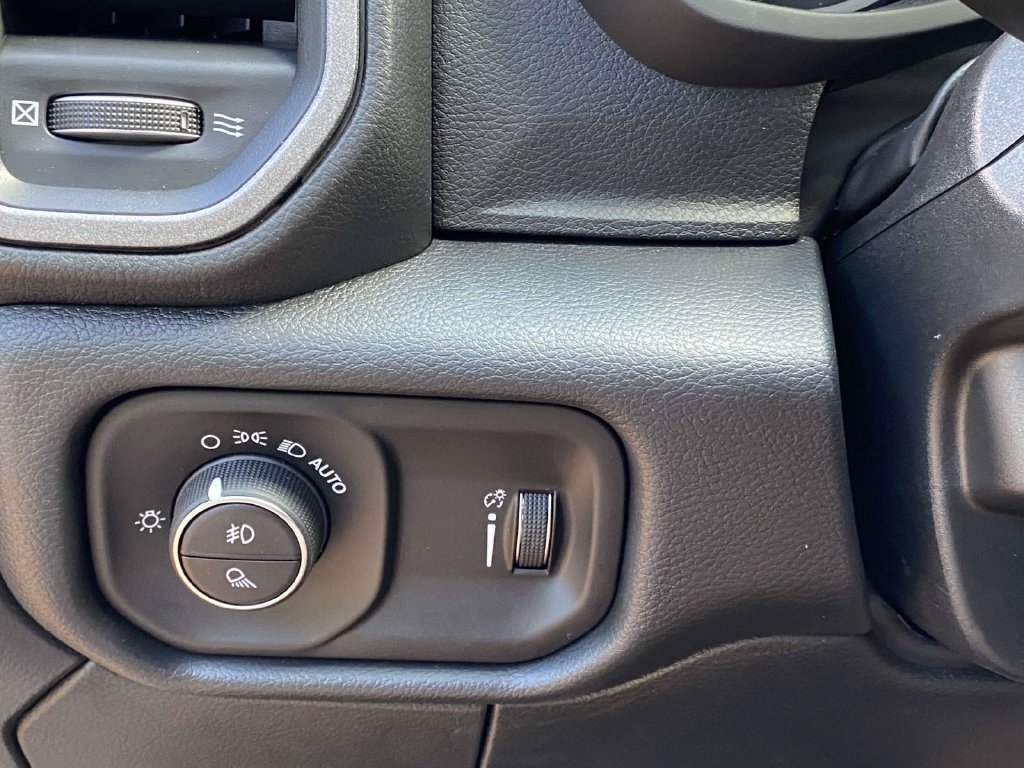 New 2026 RAM 2500 Tradesman AWD/4WD image 28