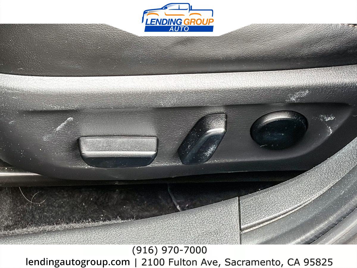 Used 2020 MAZDA MAZDA3 Hatchback w/ Preferred Package FWD image 20