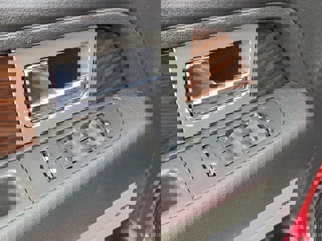 Used 2012 Ford F150 Lariat w/ Lariat Chrome Pkg image 22