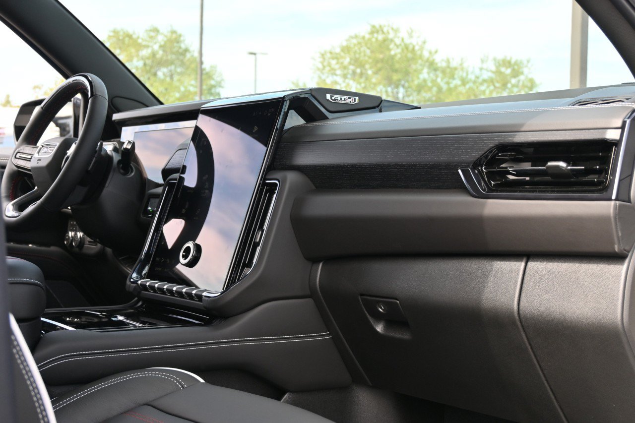 New 2027 GMC Yukon AT4 Ultimate AWD/4WD image 25