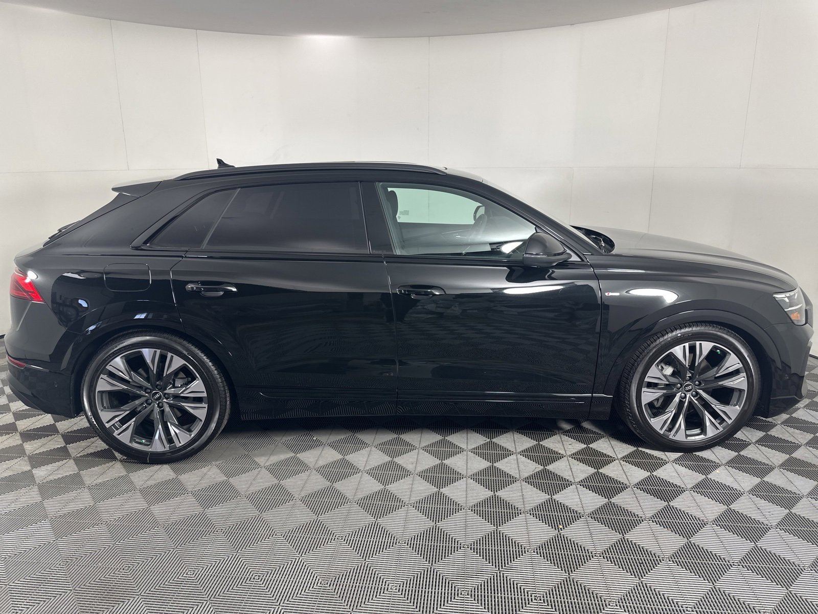 New 2026 Audi Q8 Premium Plus image 8
