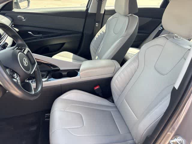 Used 2024 Hyundai Elantra Limited FWD image 11