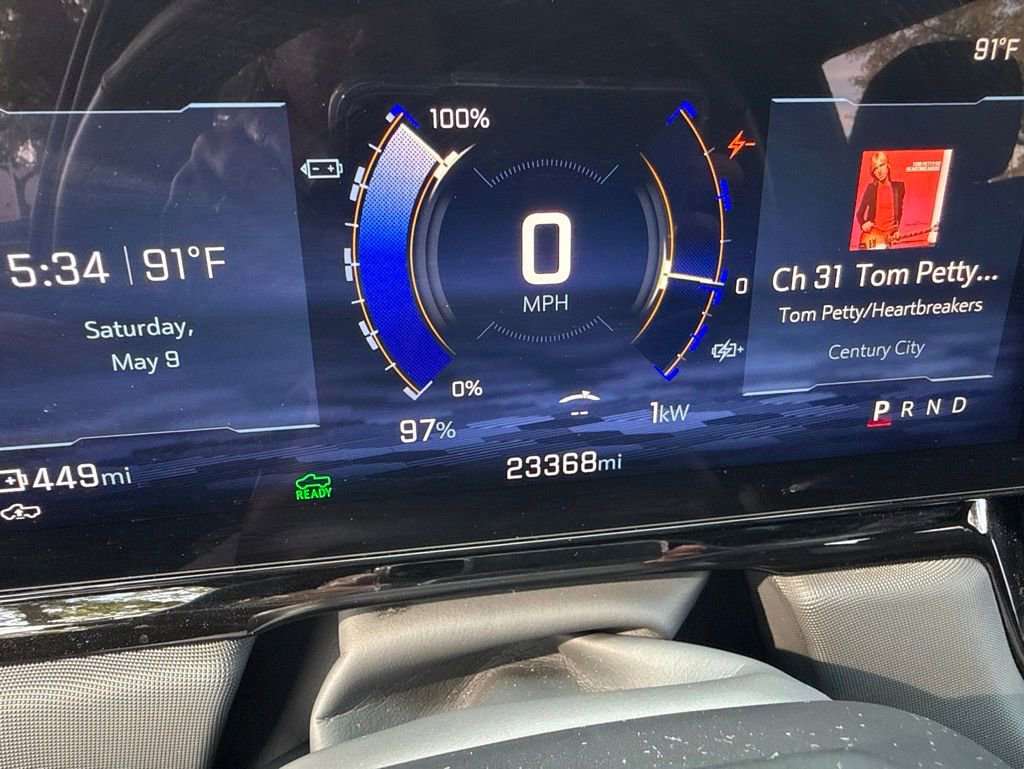 Used 2025 Chevrolet Silverado EV RST AWD/4WD image 67