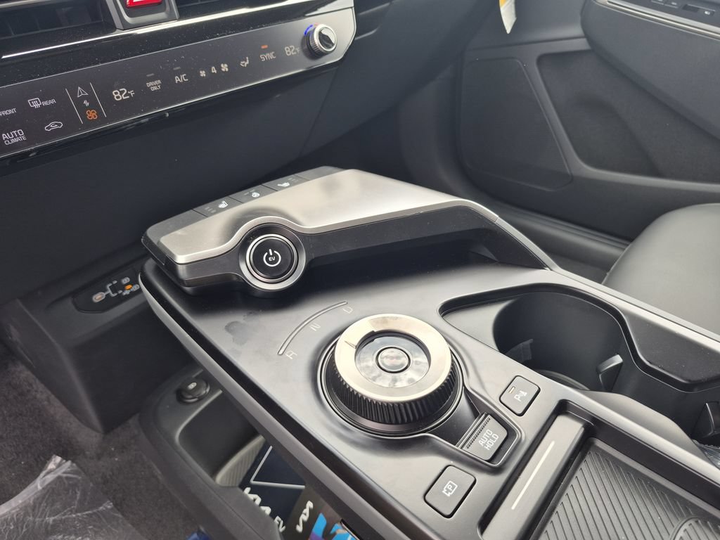 New 2026 Kia EV6 Light AWD/4WD image 9