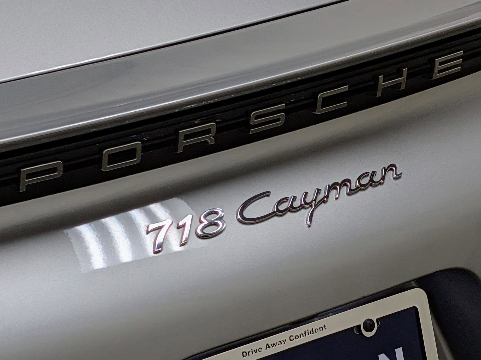 Used 2022 Porsche 718 Cayman image 11