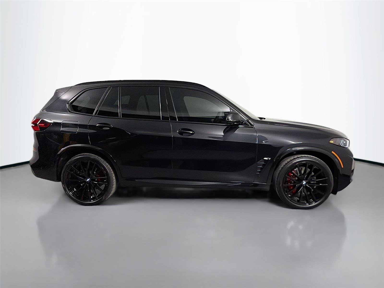 New 2026 BMW X5 xDrive40i w/ M Sport Package AWD/4WD image 5