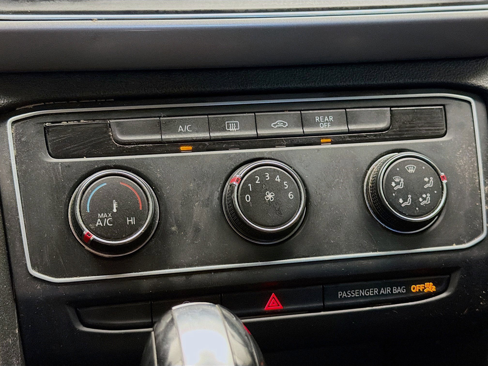 Used 2018 Volkswagen Atlas S image 9