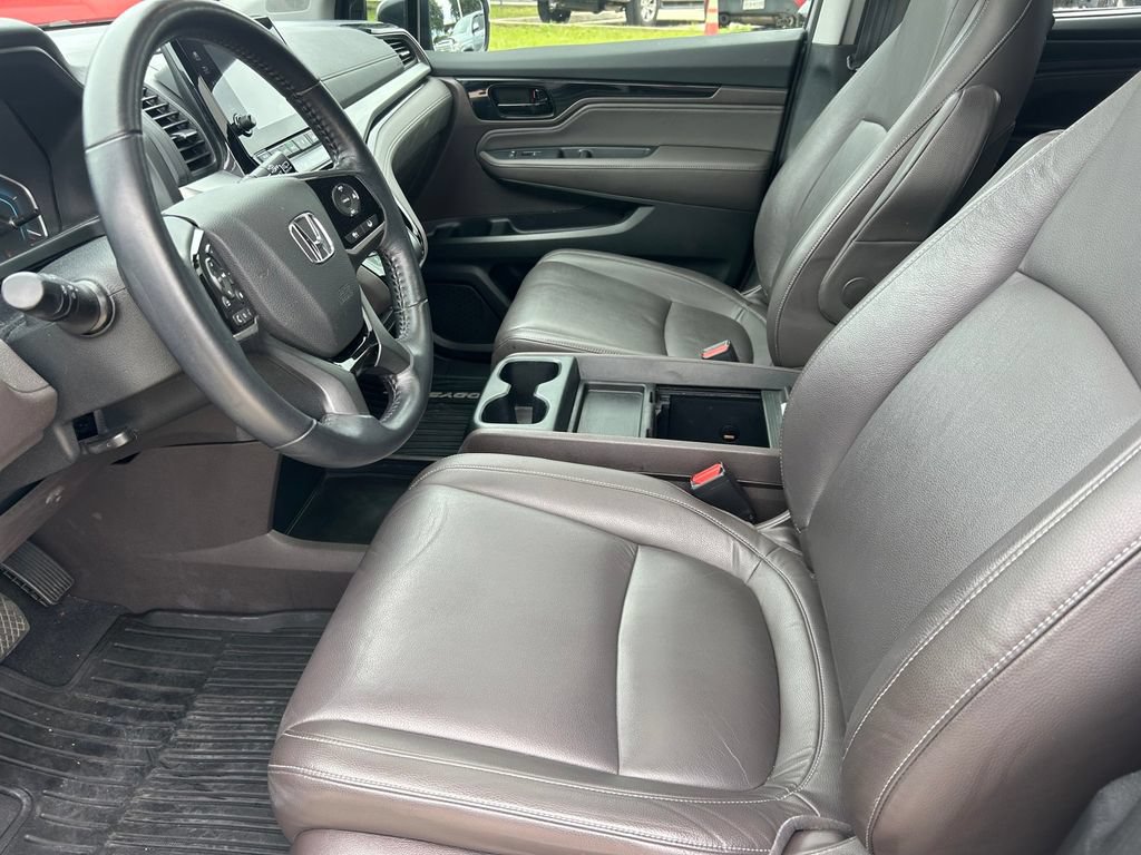 Used 2023 Honda Odyssey Touring image 11